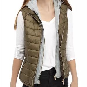 NWOT Double Zip Puffer Vest with Hood